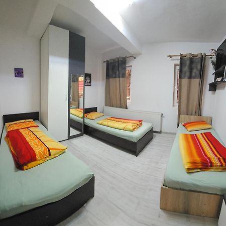 Casa Ana Apartment คลูจ-นาโปกา ภายนอก รูปภาพ